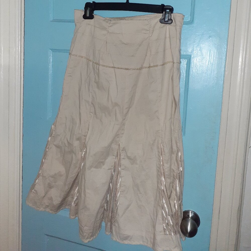 GODET IVORY COLOR PLEATED SKIRT (L)